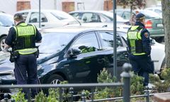 Warszawa. Strażnik miejski zwrócił uwagę rowerzystce. Ugryzła go