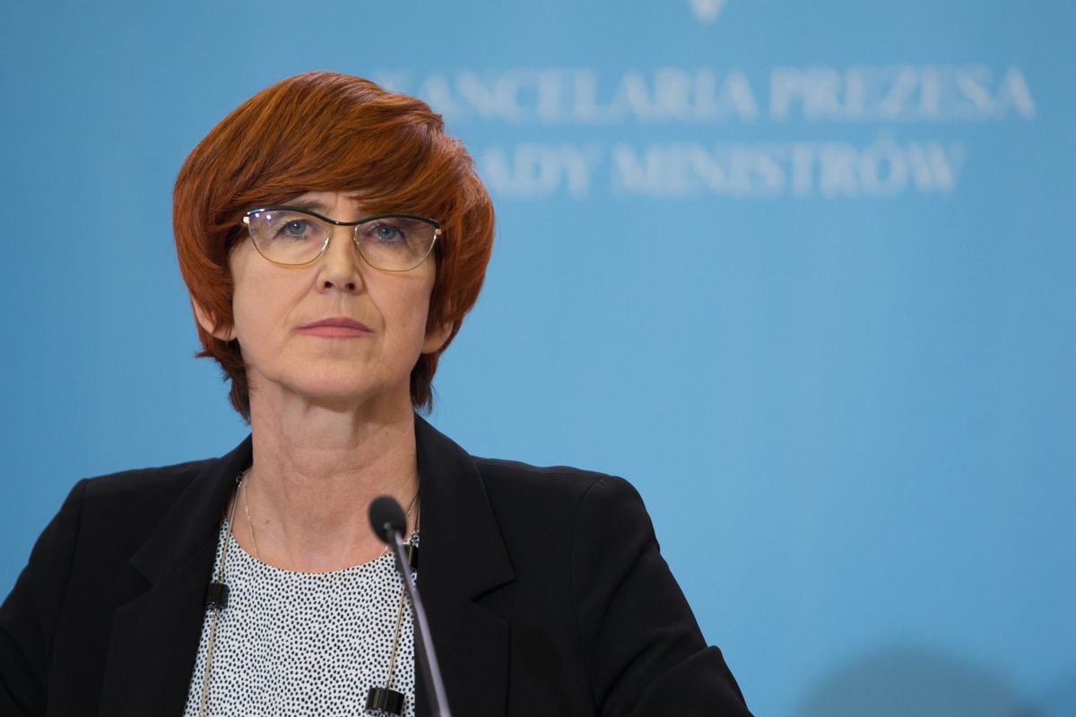Minister pracy: 500+ dla połowy dzieci w Polsce. PO: ludzie boją się dostać podwyżkę