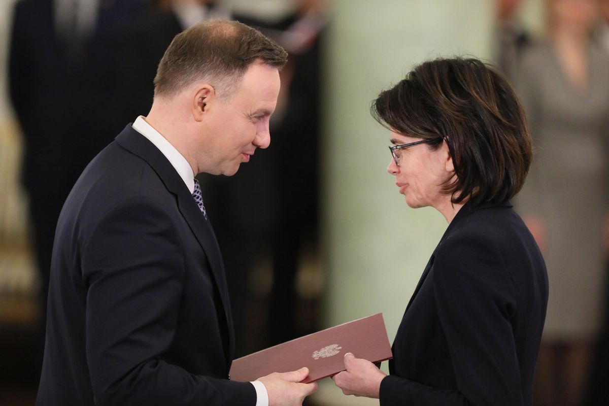 Odrzuciła propozycję wstąpienia do partii i wyleciała z rządu. Kulisy dymisji Anny Streżyńskiej