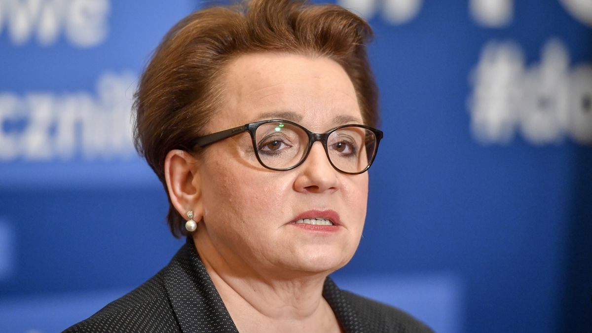 Nazwisko Anny Zalewskiej przewija się w aferze PCK w kontekście jabłek rozdawanych przez polityków PiS