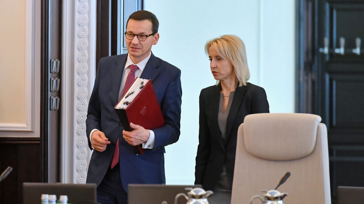 Teresa Czerwińska chce przede wszystkim wziąć pod lupę ponad 150 tys. przedsiębiorców, którzy wystawiają faktury tylko jednemu kontrahentowi.