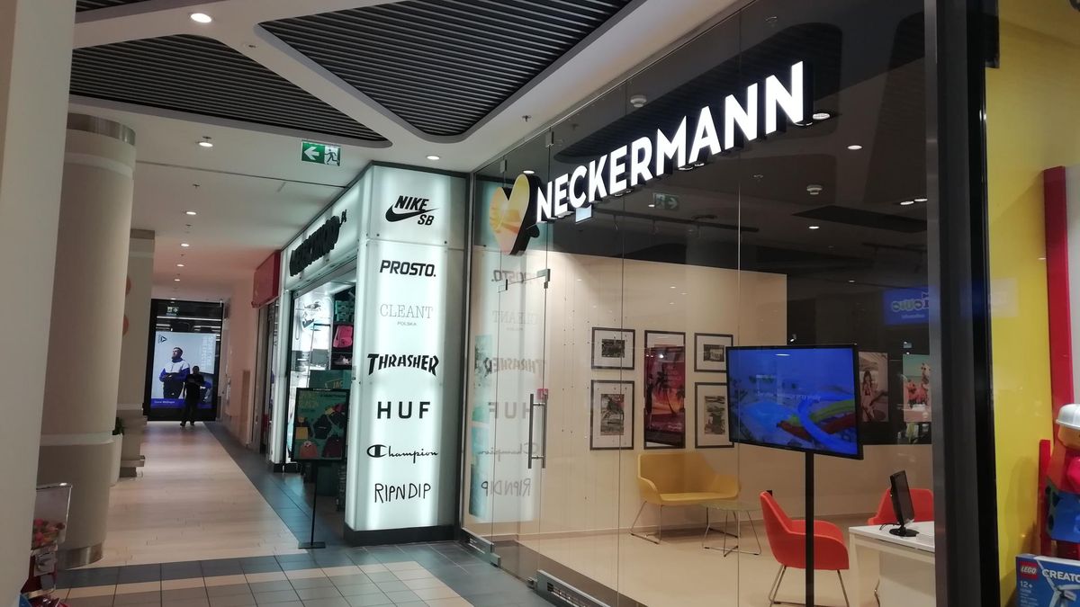 Prokuratura zajęła się Neckermannem.