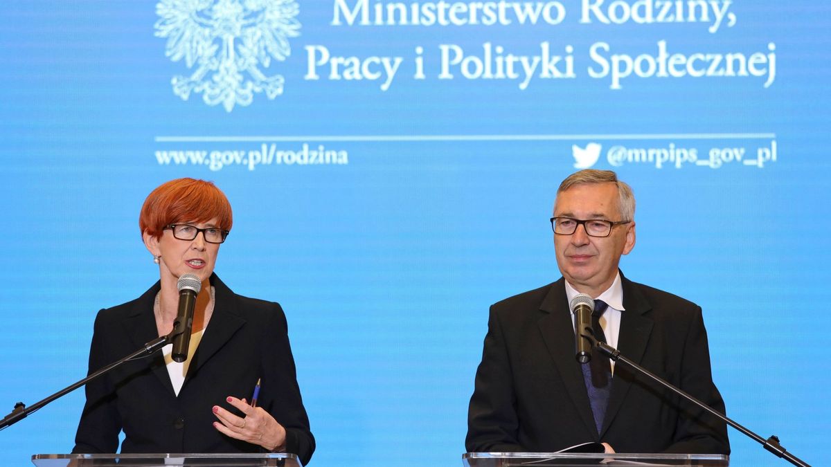 Elżbieta Rafalska i Stanisław Szwed - szef i wiceszef resoru rodziny, pracy i polityki społecznej.