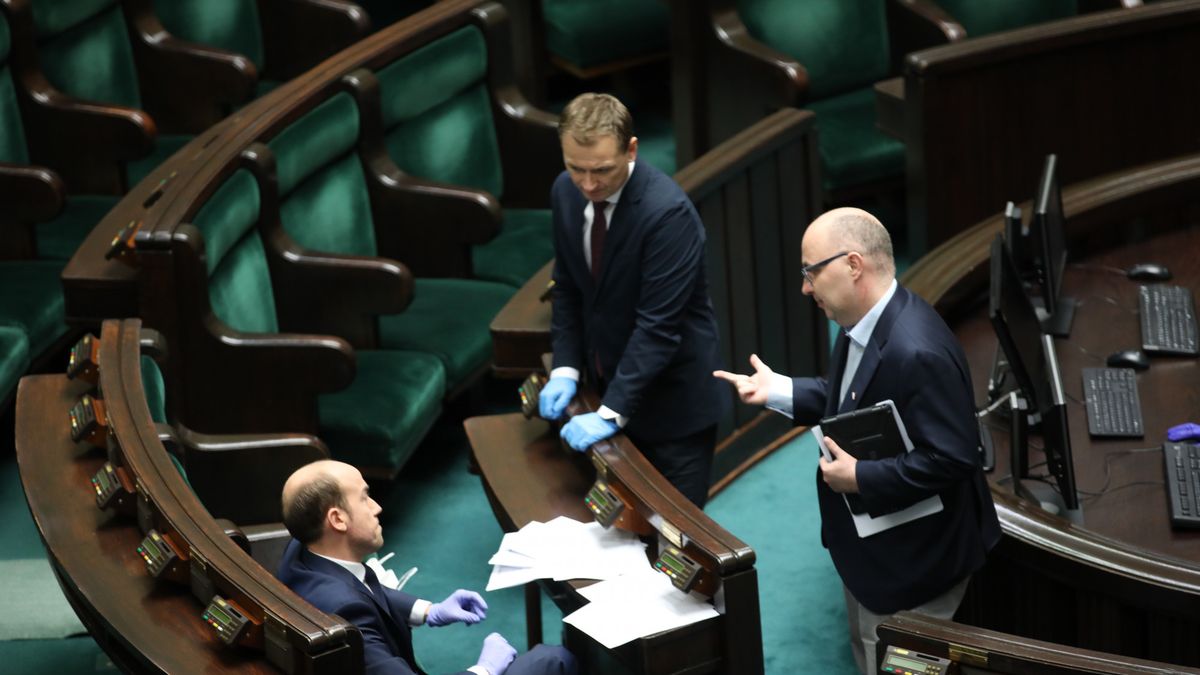 Do Sejmu trafił projekt KO. Zakłada m.in. wypłaty odszkodowań dla przedsiębiorców