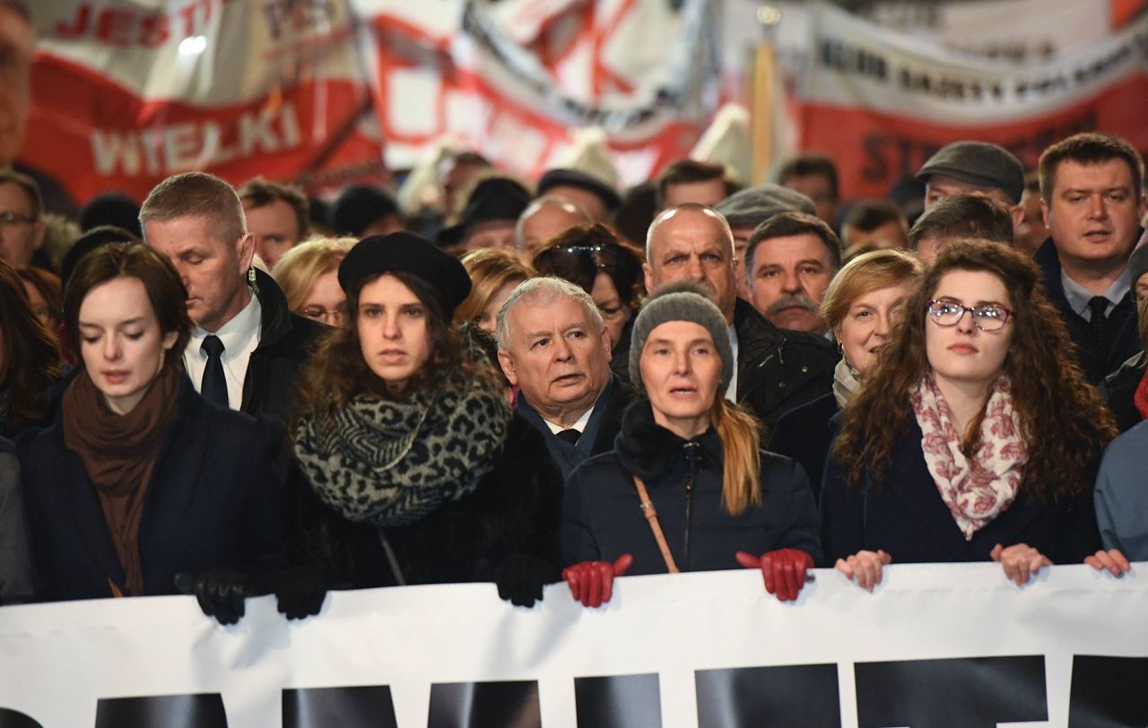 Polacy liczą na koniec miesięcznic. Odpowiedzi są jasne