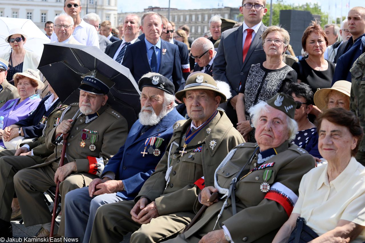 Zagraniczne media krytykują Andrzeja Dudę za hołd dla Brygady Świętokrzyskiej