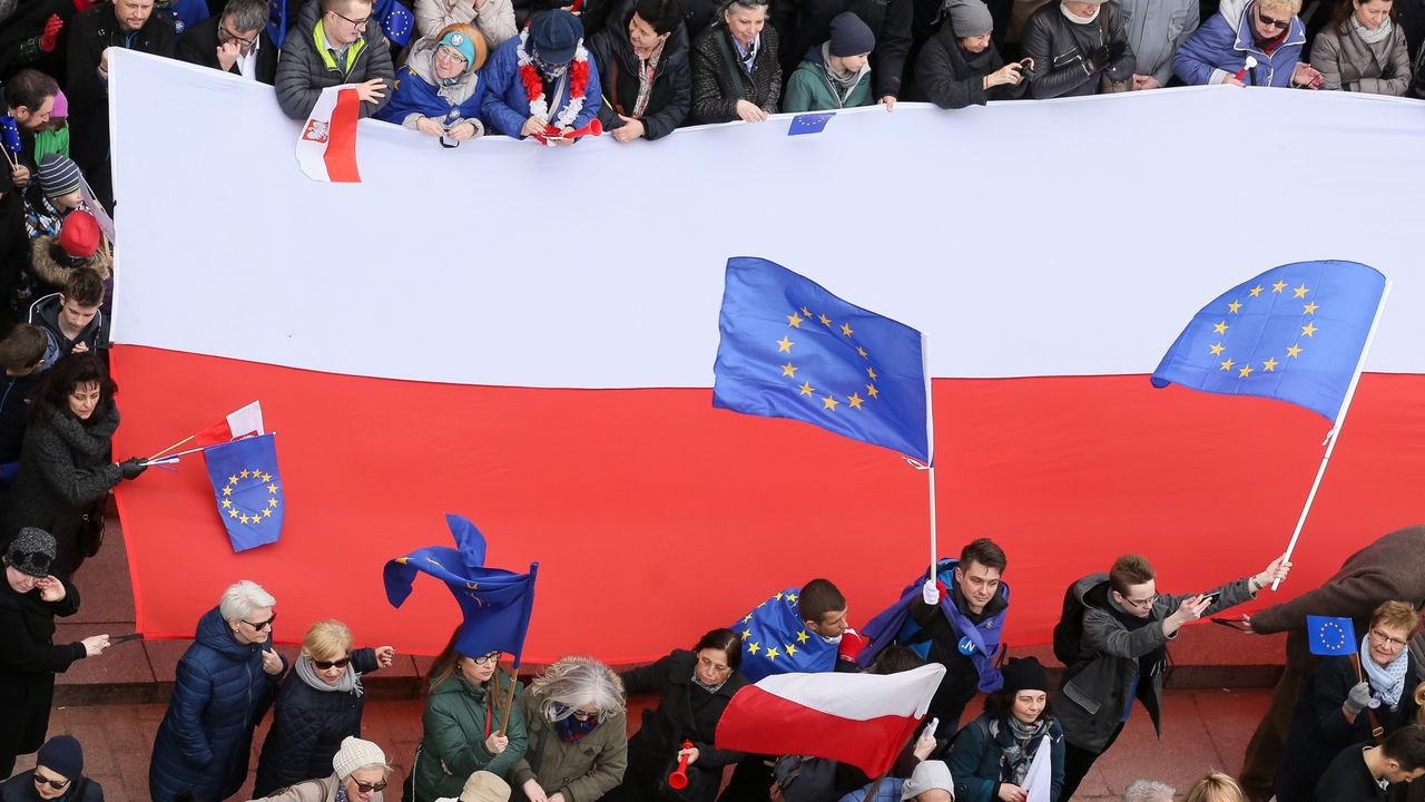 Europa. Tu my, Polacy, gramy u siebie!