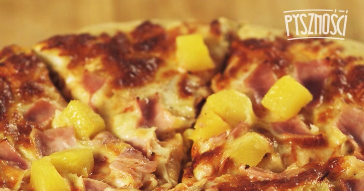 Pizza hawajska domowej roboty inspirowana przepisem z Domino's Pizza