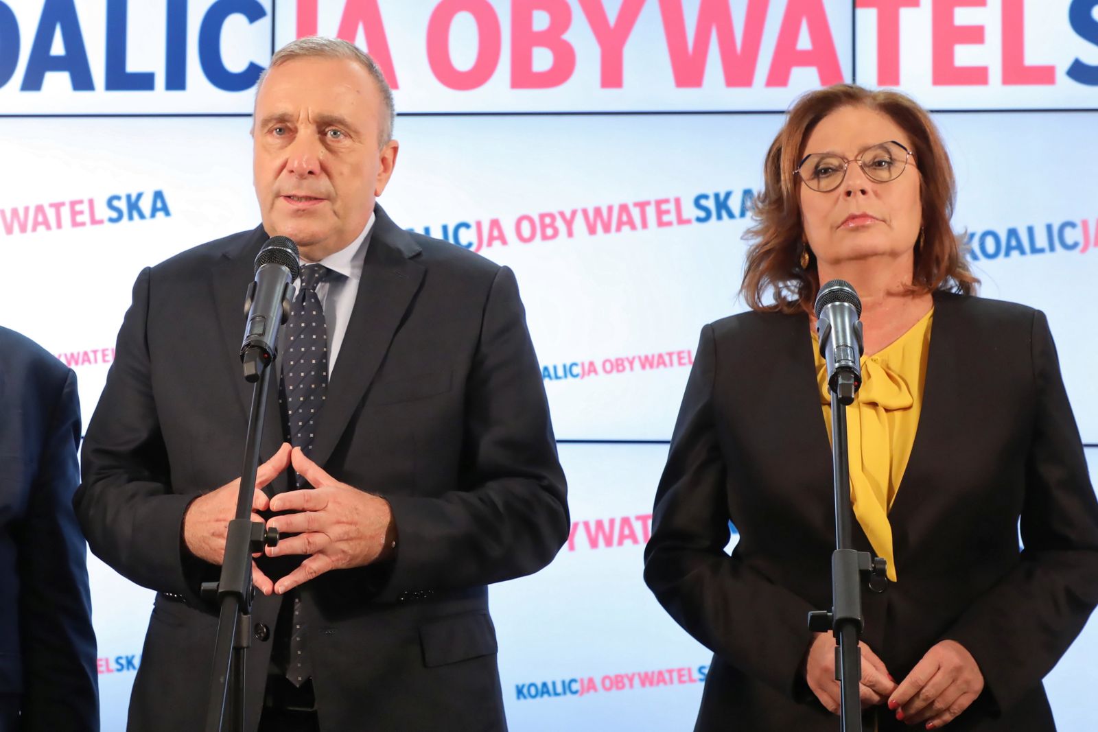Małgorzata Kidawa-Błońska i Grzegorz Schetyna na konferencji prasowej po wyborach parlamentarnych.