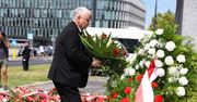 Miesięcznica smoleńska. Jarosław Kaczyński złożył kwiaty pod pomnikami