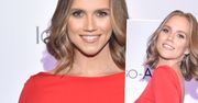 Agnieszka Kaczorowska w ciąży na finale Miss Polonia 2020. Czerwona obcisła suknia podkreśliła duży brzuszek