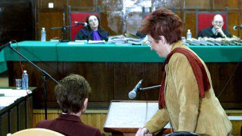 Prezes Agory Wanda Rapaczyńska i szefowa gabinetu politycznego premiera Aleksandra Jakubowska podczas rozprawy