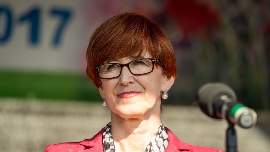 Elżbieta Rafalska byłaby zadowolona, gdyby udało się w 2017 r. przełamać barierę 400 tys. urodzeń.