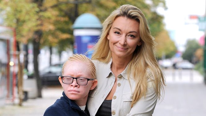 Martyna Wojciechowska i jej pierwsza adoptowana córka Kabula.