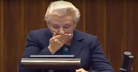 Wpadka posłanki podczas przemówienia w Sejmie. Zabrała głos w sprawie reformy edukacji