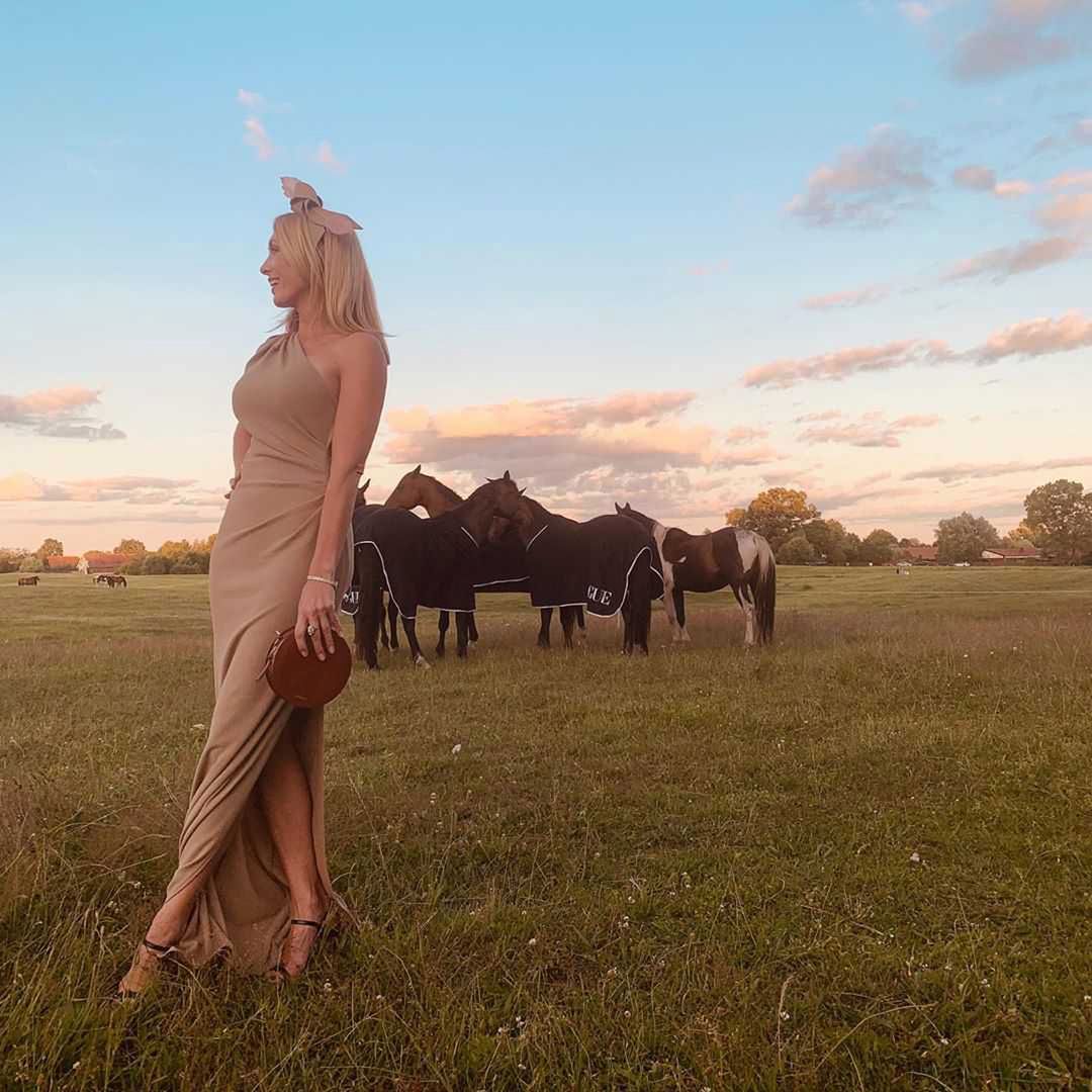 Anna Kalczyńska w zachwycającej kreacji, Gałkowo 2019