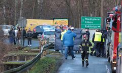 Samochód wpadł do rozlewiska. 5 osób nie żyje