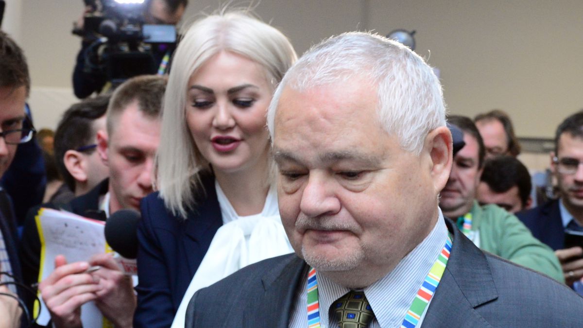 Podczas środowej konferencji nie mogło zabraknąć pytania o zarobki w NBP 