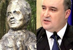 Wymienią głowę Gosiewskiemu, bo wygląda jak Waszyngton. Rzeźbiarz: wszystko przez poprawki