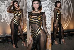 Emily Ratajkowski jako Kleopatra!