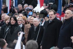 PiS znowu zwiezie tysiące działaczy do Warszawy. Już zapełniają autobusy