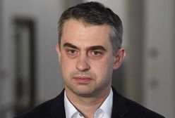 Nietypowy gadżet w debacie polityków. Poseł PiS otrzymał kajdanki