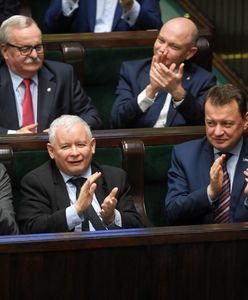PiS deklasuje PO w najnowszym sondażu. Trzy partie w Sejmie