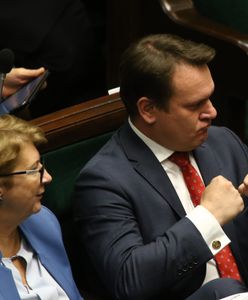 Nawet pięć milionów złotych kary za fake newsa? Dominik Tarczyński: ustawa jeszcze w tym roku