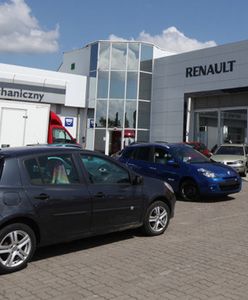 Polacy wstrzymują się z zakupem samochodu