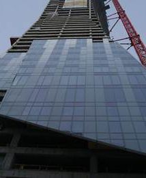 Wykonawca schodzi ze Złotej