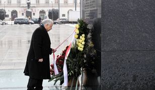 Kaczyński uczcił kolejną miesięcznicę smoleńską