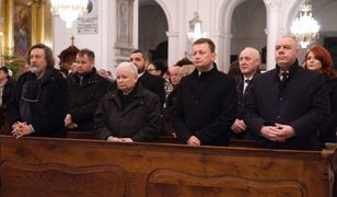 Warszawa. Jarosław Kaczyński podczas 7. rocznicy śmierci swojej matki