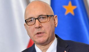 Narodowcy w Auschwitz. Szef MSWiA odpowiada Rabiejowi