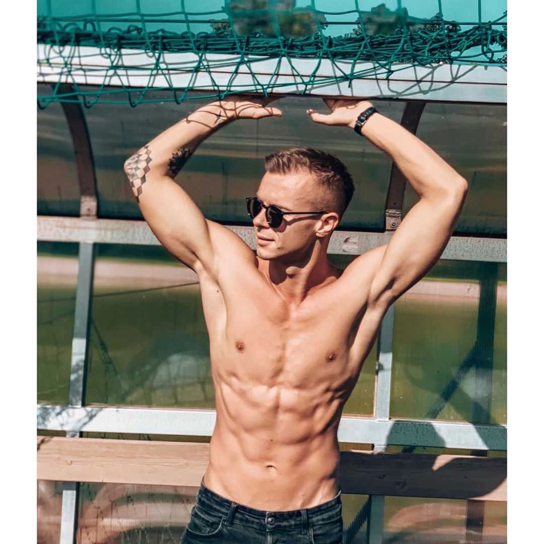 Daniel Borzewski - Mister Polski 2019 bez koszulki