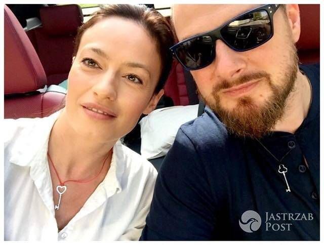 Magdalena Różczka, Paweł Małaszyński, charytatywna biżuteria "Kluczyk do szczęścia" (fot. Facebook)