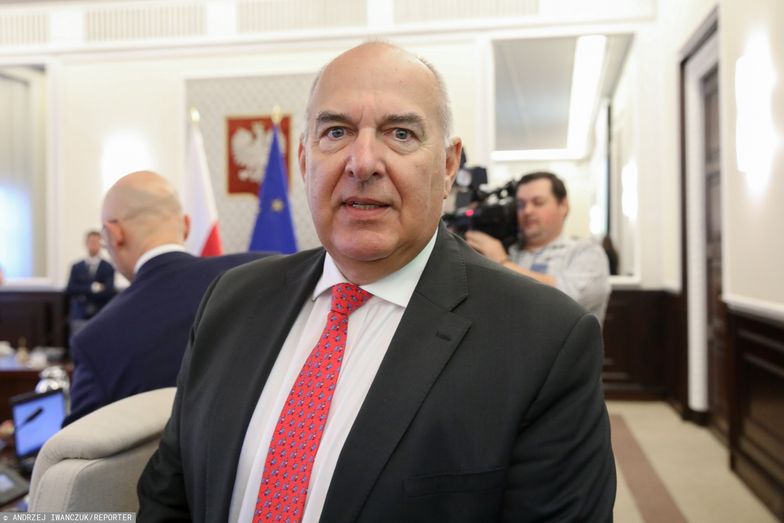 Podpisy pod decyzją o zwolnieniach złożył nowy minister finansów Tadeusz Kościński.