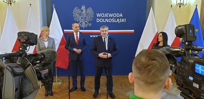 Minister rolnictwa odwiedza dolnośląskie, w tym czasie trwa rolnicze "oblężenie Warszawy"