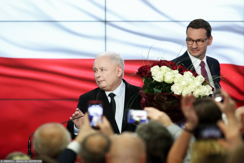 Jarosław Kaczyński mimo zwycięstwa nie popadał w euforię po ogłoszeniu sondażowych wyników wyborów