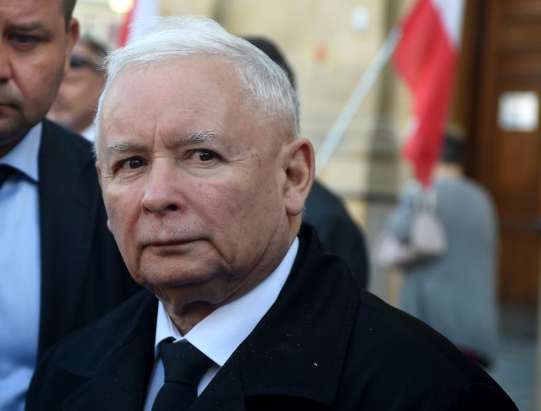 Jarosław kaczyński regularnie przypomina, że dojście do władzy KE będzie oznaczało koniec programów socjalnych, wprowadzonych przez PiS