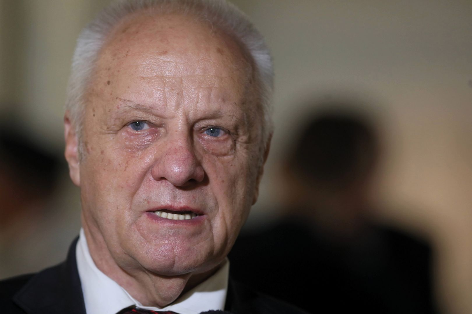 Stefan Niesiołowski deklaruje, że zrzeknie się immunitetu