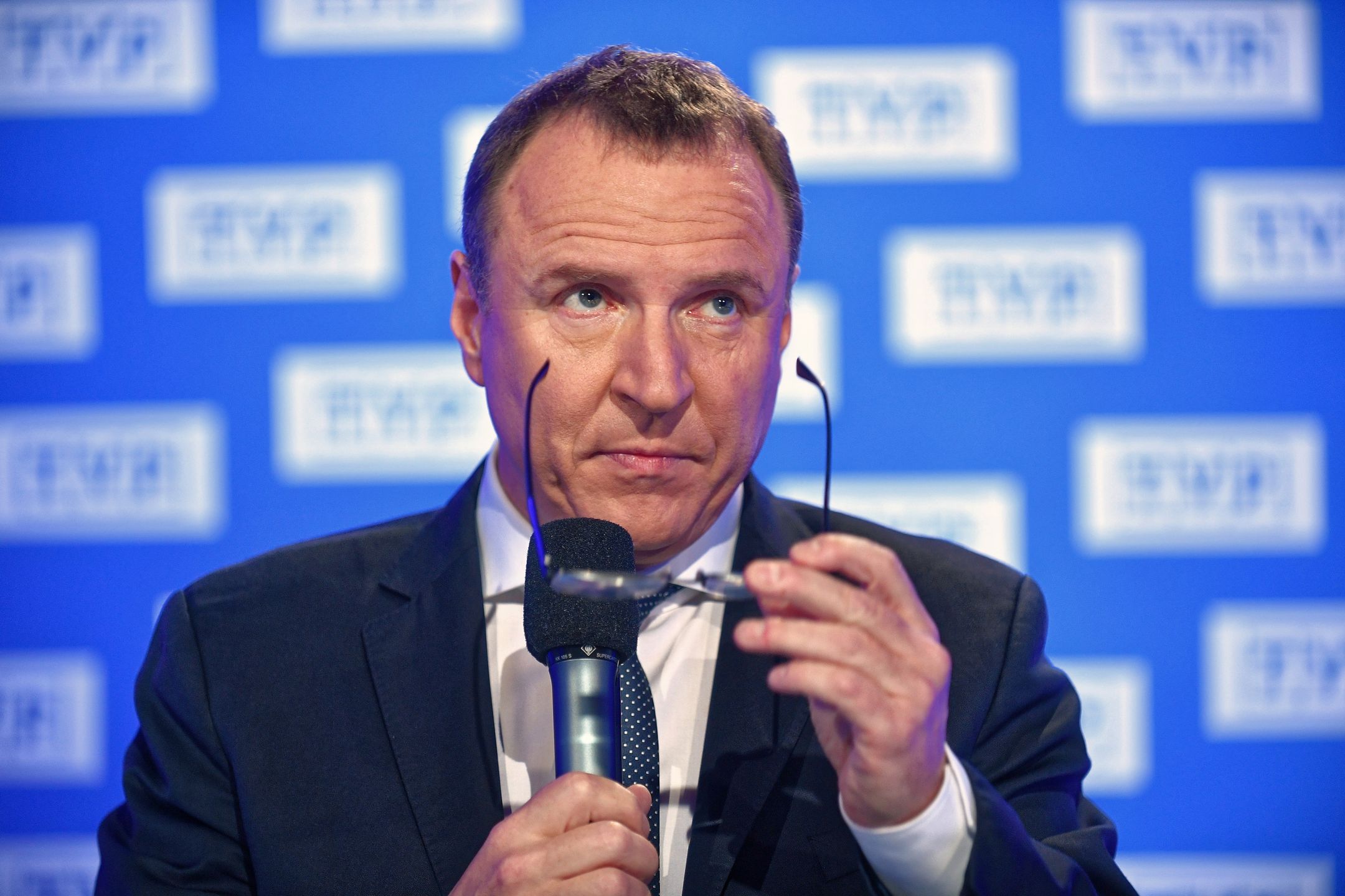 Jacek Kurski rozwiązał umowę z Pawłem Orleańskim