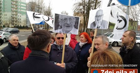 Piła ma rondo im. Władysława Bartoszewskiego