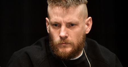 Fabijański jest zdegustowany zaangażowaniem gwiazd w pomoc uchodźcom. Apeluje, żeby zaprzestali swoich działań. „Sorry, musiałem”