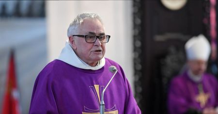 O. Ludwik Wiśniewski porwał tłumy na pogrzebie Pawła Adamowicza. "Jacek Kurski powinien mnie przeprosić"
