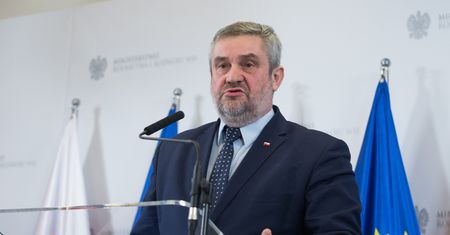 "Money. To się liczy". Rolnicy zablokowali centrum Warszawy. Gościem minister rolnictwa