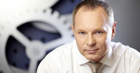 Adam Maciejewski w money.pl: "Widzę kapitalizm rodem z XIX wieku i najgorsze standardy"