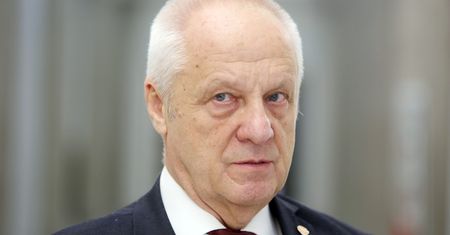 Stefan Niesiołowski: To klęska personalna Grzegorza Schetyny