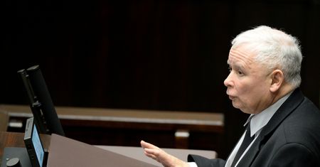 Kaczyński modlił się za Jolantę Szczypińską w Sejmie