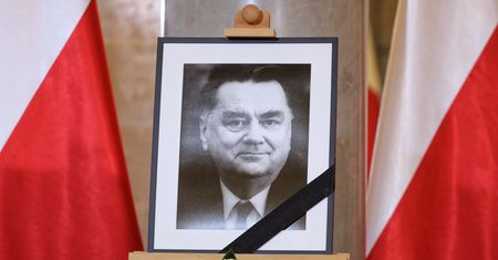 Żałoba narodowa po Janie Olszewskim będzie dłuższa, niż jednodniowa