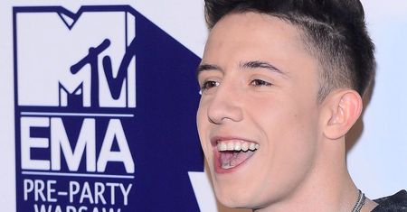 Dlaczego Dawid Kwiatkowski chwali się zdjęciami bez koszulki? Odpowiedź może zaskoczyć